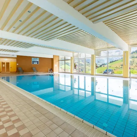 Nice Apartment In Maria Alm With A Shared Swimming Pool דירה *